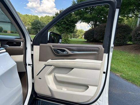 Used 2021 GMC Yukon XL Denali w/ Denali Premium Package AWD/4WD image 64