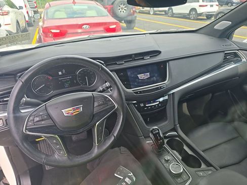 Used 2024 Cadillac XT5 Premium Luxury FWD image 6