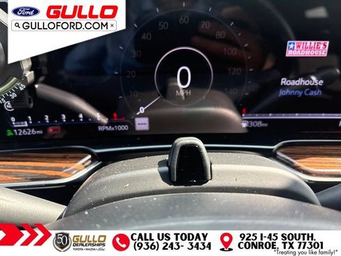 Used 2024 Cadillac Escalade Premium Luxury RWD image 11