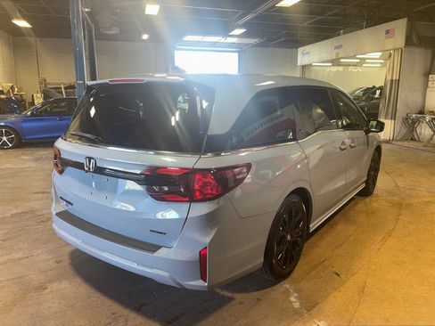 Used 2026 Honda Odyssey Sport-L image 5