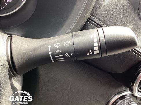 Used 2025 Nissan Sentra SV FWD image 21