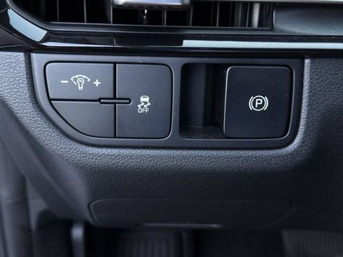 Used 2026 Kia Sportage LX FWD image 21
