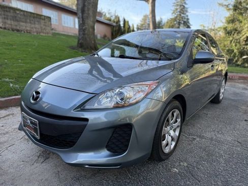 Used 2013 MAZDA MAZDA3 i SV w/ Convenience Pkg image 1