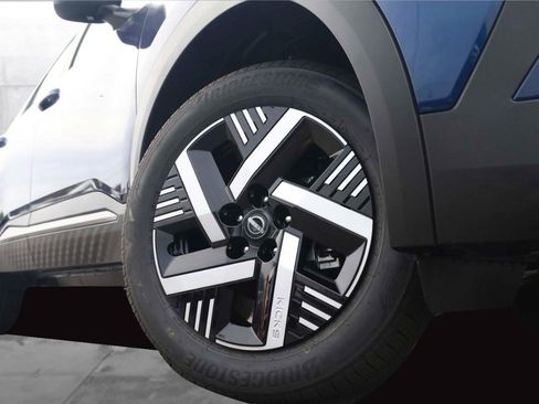 New 2026 Nissan Kicks SV image 3