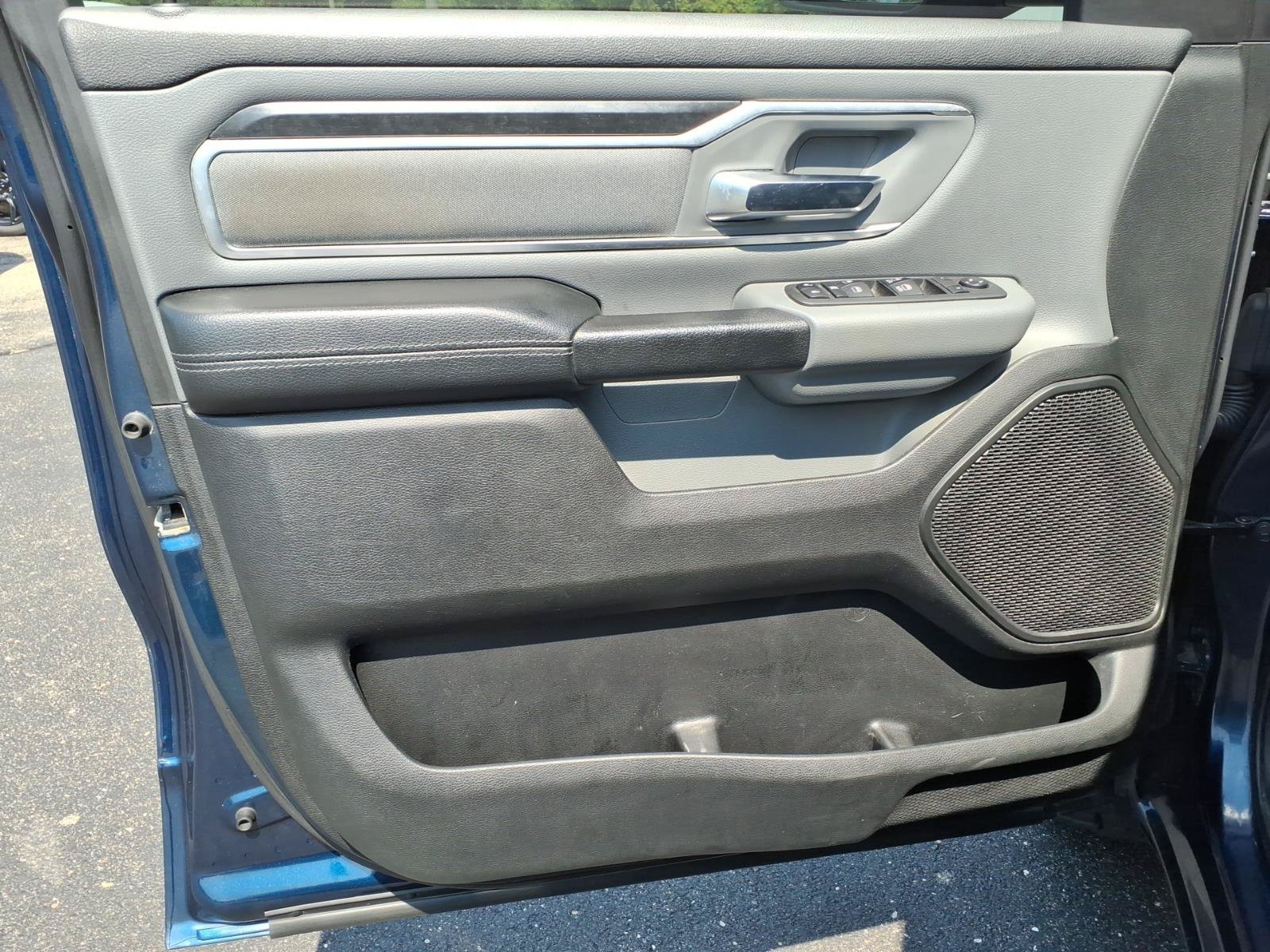 Used 2019 RAM 1500 Big Horn AWD/4WD image 10