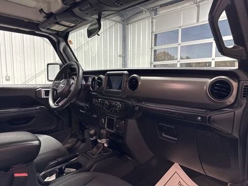Used 2022 Jeep Wrangler Sport AWD/4WD image 23