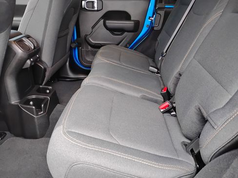 Used 2024 Jeep Wrangler Sport S image 17