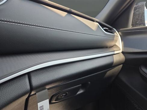 New 2025 Jeep Grand Cherokee Altitude image 28