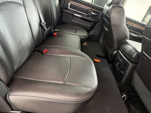 Used 2015 RAM 1500 Laramie w/ Convenience Group AWD/4WD image 18