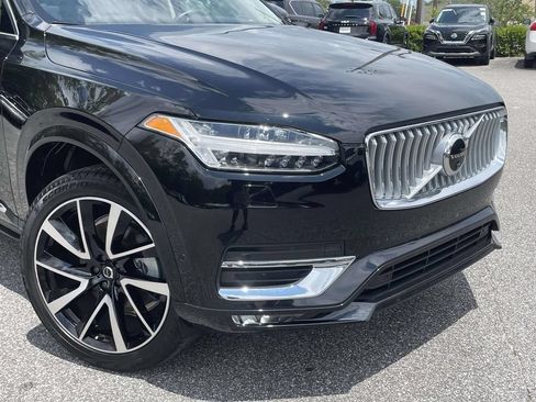 Used 2025 Volvo XC90 B5 Plus w/ Protection Package Premier AWD/4WD image 9