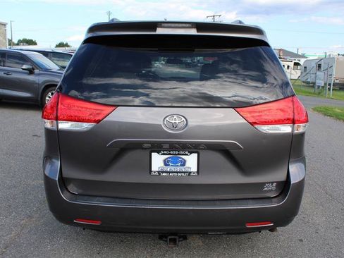 Used 2014 Toyota Sienna XLE AWD/4WD image 6