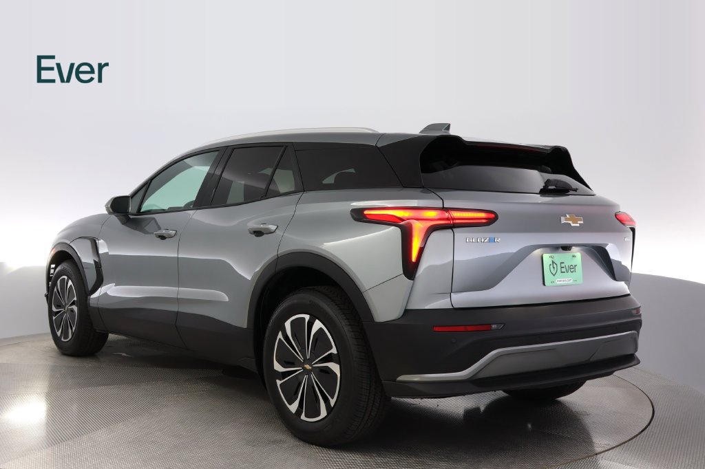 Used 2024 Chevrolet Blazer EV LT AWD/4WD image 17