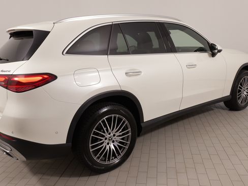 Used 2023 Mercedes-Benz GLC 300 4MATIC image 10