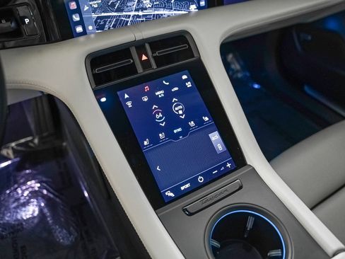 Certified 2021 Porsche Taycan 4S image 19