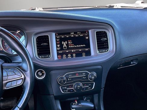 Used 2023 Dodge Charger SXT image 9