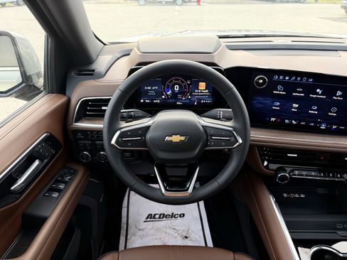 New 2025 Chevrolet Tahoe High Country AWD/4WD image 19