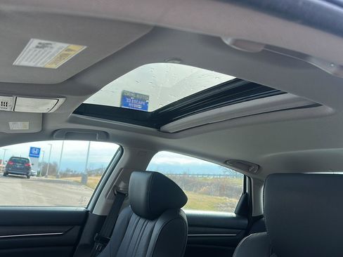 Used 2018 Honda Accord EX-L image 23