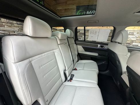 Used 2024 Hyundai Santa Fe Limited image 33