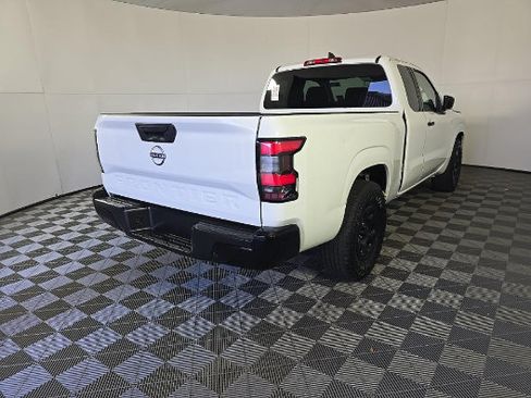 Used 2022 Nissan Frontier S RWD image 3