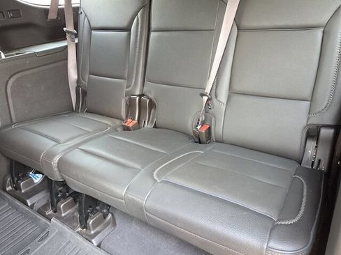 Used 2022 GMC Yukon XL Denali AWD/4WD image 9