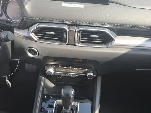 Used 2021 MAZDA CX-5 Touring FWD image 8