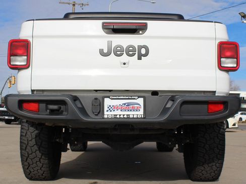 Used 2023 Jeep Gladiator Sport image 32