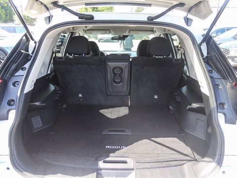Used 2019 Nissan Rogue S w/ Special Edition Package FWD image 34