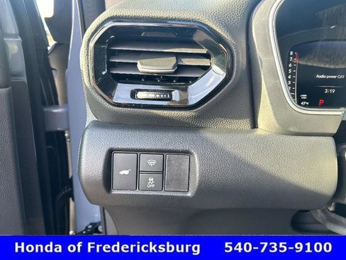 Certified 2025 Honda Pilot Elite image 31