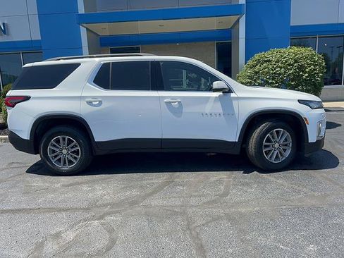 Used 2023 Chevrolet Traverse LT FWD image 9