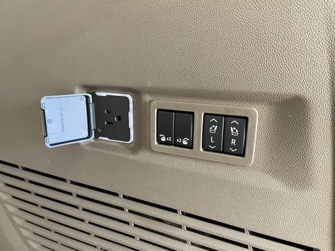 New 2026 GMC Yukon XL Denali w/ Sun & Power Step Package image 10