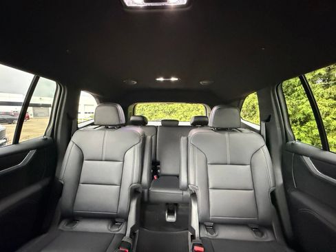 New 2027 GMC Acadia Elevation w/ Elevation Premium Package AWD/4WD image 39