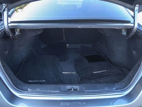 Used 2022 Nissan Sentra SV w/ SV Premium Package FWD image 25