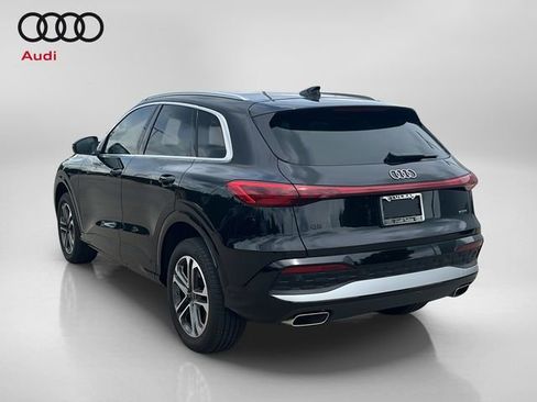 Used 2025 Audi Q5 Premium w/ 19" Wheel Package AWD/4WD image 5
