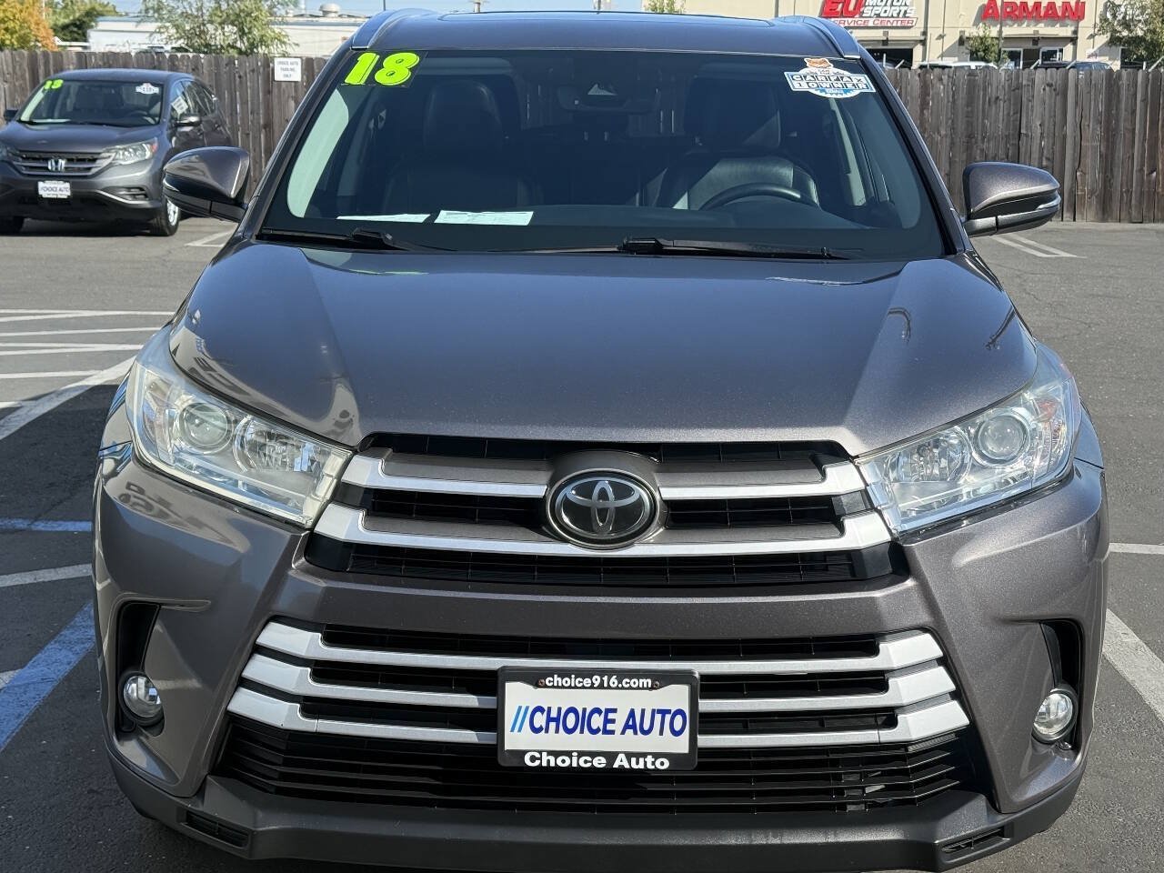 Used 2018 Toyota Highlander XLE FWD image 2