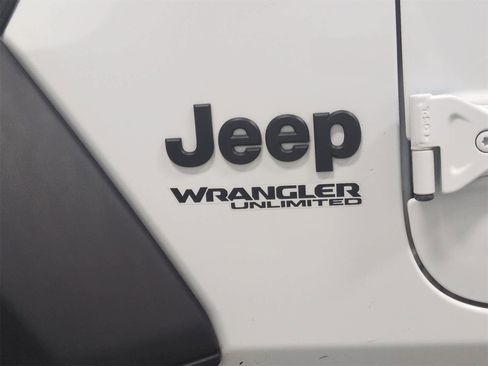 Certified 2022 Jeep Wrangler Unlimited Sport image 12