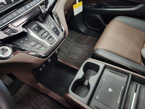 New 2026 Honda Odyssey Elite image 17