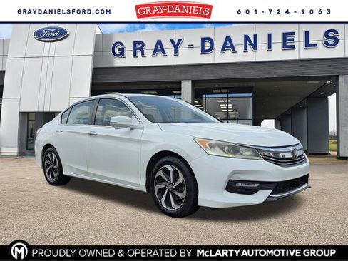 Used 2016 Honda Accord EX image 1