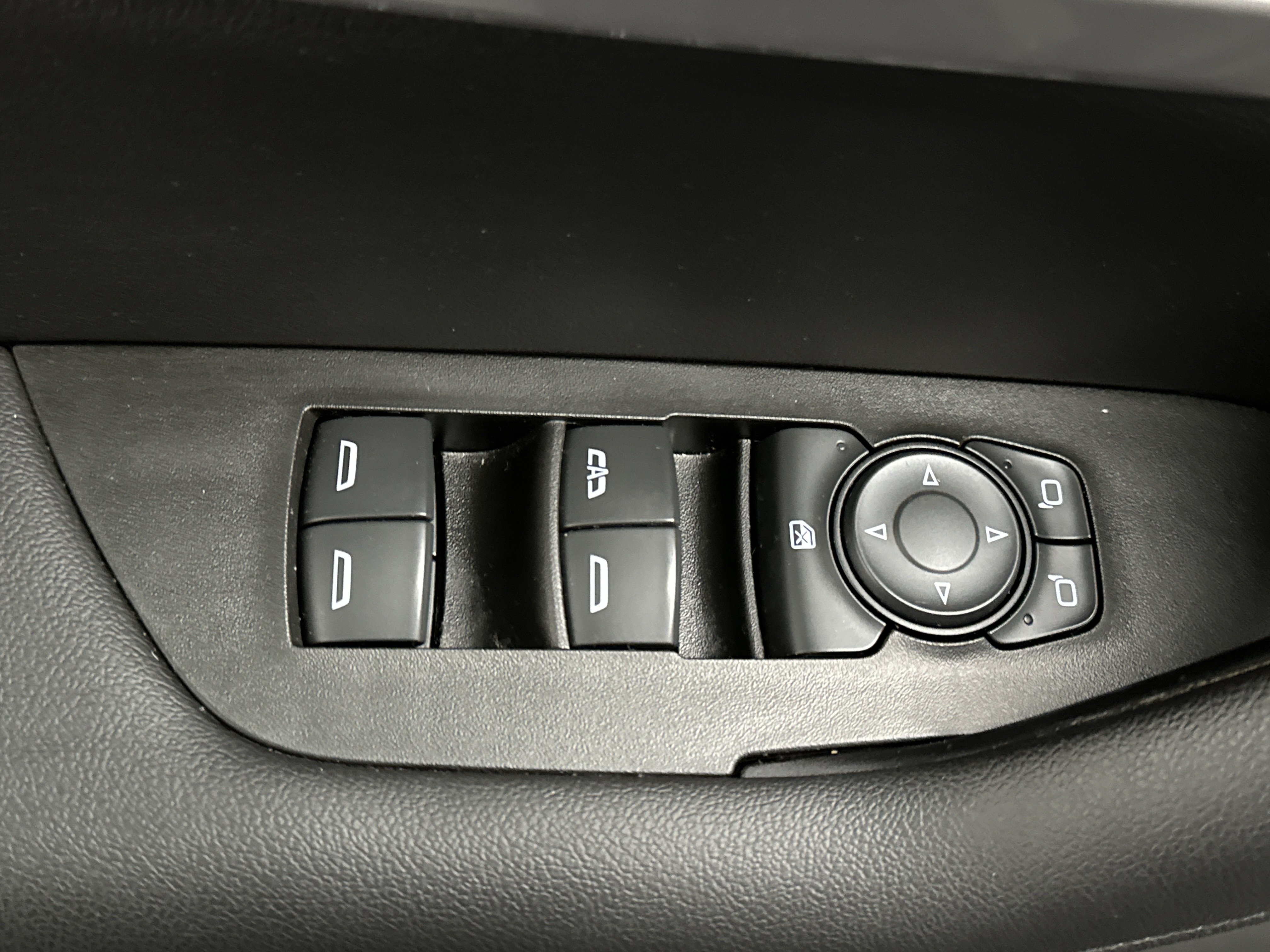 Used 2021 Chevrolet Blazer LT w/ Midnight/Sport Edition AWD/4WD image 16