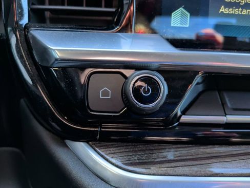 Used 2024 Chevrolet Silverado 2500 LT image 33