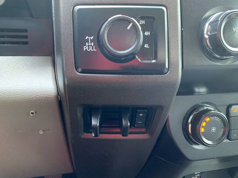 Used 2022 Ford F250 XL w/ STX Appearance Package image 27