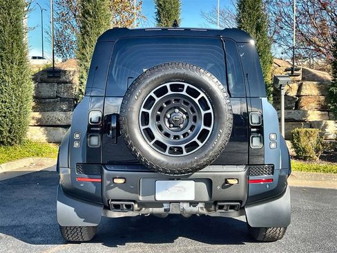 Used 2026 Land Rover Defender 110 image 4