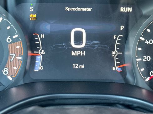 New 2026 Jeep Compass Latitude w/ Sun and Sound Group image 27