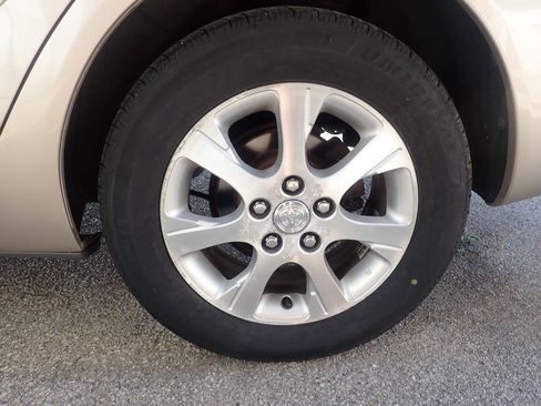 Used 2006 Toyota Camry XLE w/ VSC & Side Airbag Pkg FWD image 34