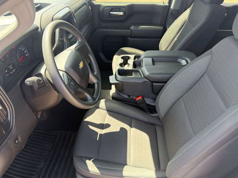 Used 2025 Chevrolet Silverado 1500 Custom w/ LPO, Dark Essentials Package RWD image 5
