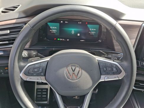 Used 2024 Volkswagen Atlas SEL Premium R-Line AWD/4WD image 22