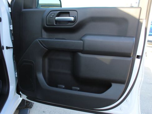 Used 2020 Chevrolet Silverado 1500 Custom Trail Boss w/ Custom Convenience Package image 24