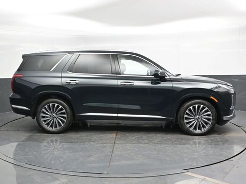 Used 2025 Hyundai Palisade Calligraphy image 4