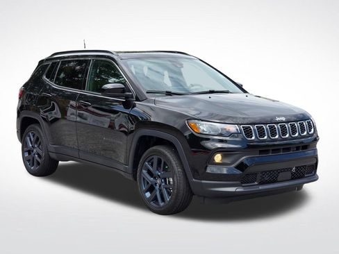 New 2026 Jeep Compass Latitude AWD/4WD image 15