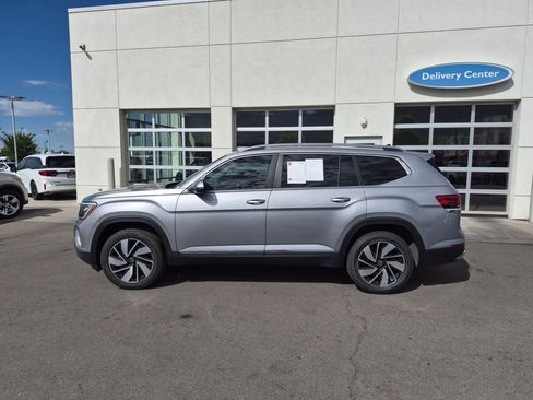 Used 2024 Volkswagen Atlas SEL AWD/4WD image 10