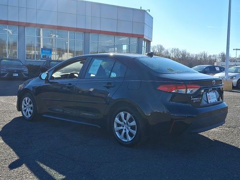 Certified 2023 Toyota Corolla LE image 5